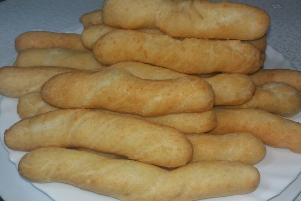 Biscoito de panela de pressão pronto em 5 minutos delicioso Biscoito de panela de pressão pronto em 5 minutos delicioso