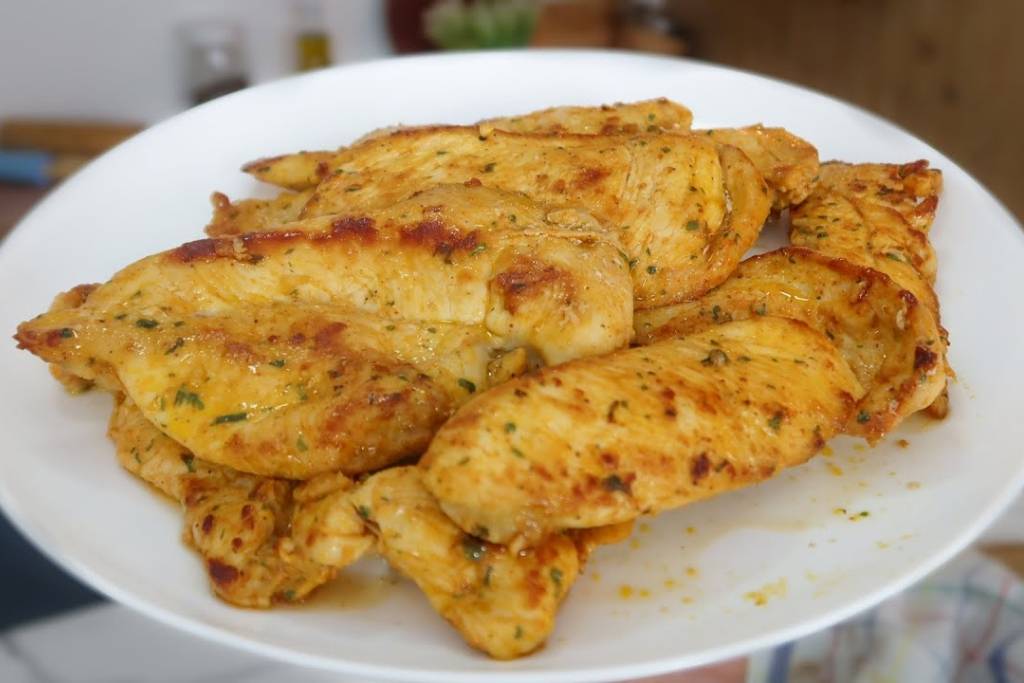 A crocância desse filé de peito de frango é tudo de bom! A crocância desse filé de peito de frango é tudo de bom!