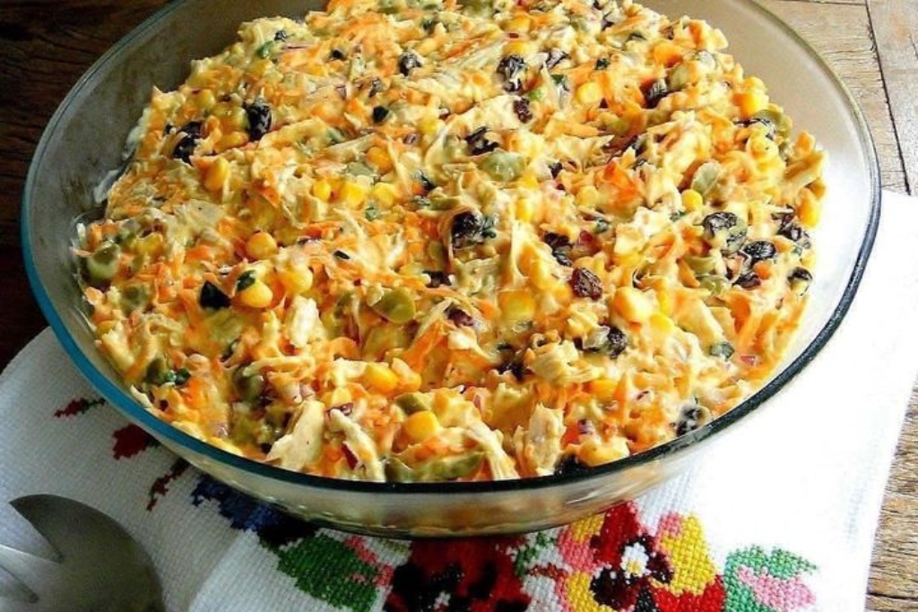 A tradicional receita de Salpicão de frango para surpreender a todos com esse simples, porém incrível prato A tradicional receita de Salpicão de frango para surpreender a todos com esse simples, porém incrível prato