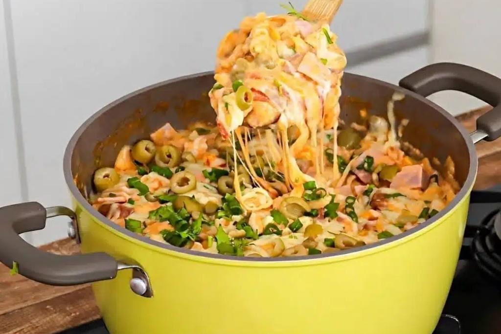 Almoço completo em uma só panela, pronto em 30 minutos para não perder tempo na cozinha Almoço completo em uma só panela, pronto em 30 minutos para não perder tempo na cozinha