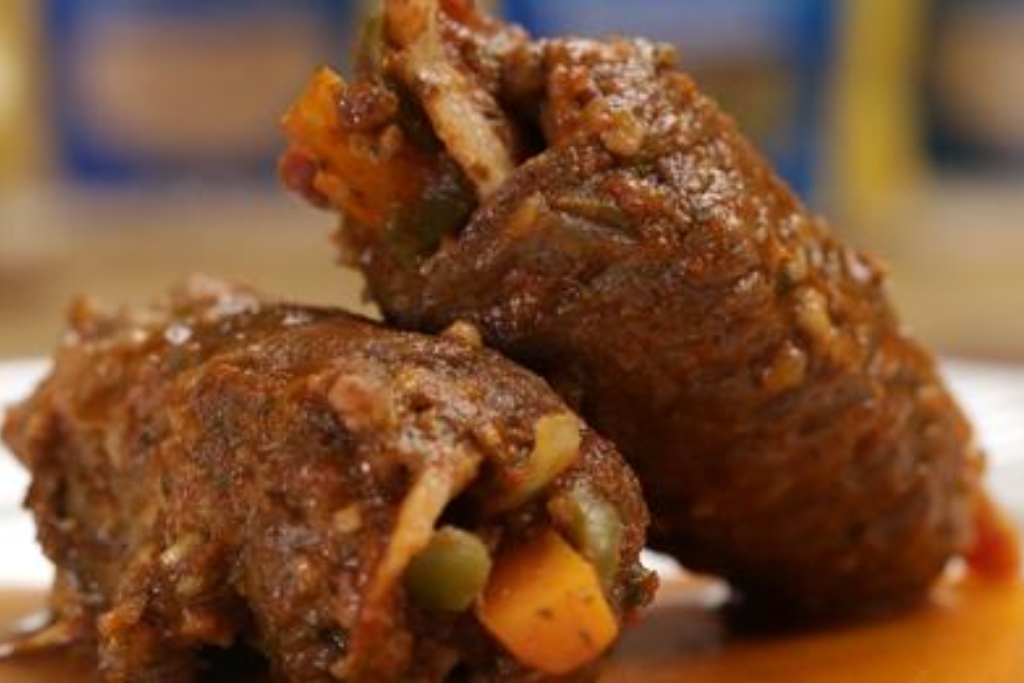 Bife à rolê, já pode ir pensando nos acompanhamentos para essa maravilha Bife à rolê, já pode ir pensando nos acompanhamentos para essa maravilha
