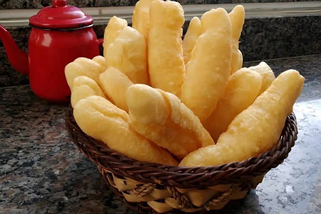 Biscoito de polvilho frito mineiro um biscoito fácil com sabor maravilhoso, sua família vai amar Biscoito de polvilho frito mineiro um biscoito fácil com sabor maravilhoso, sua família vai amar