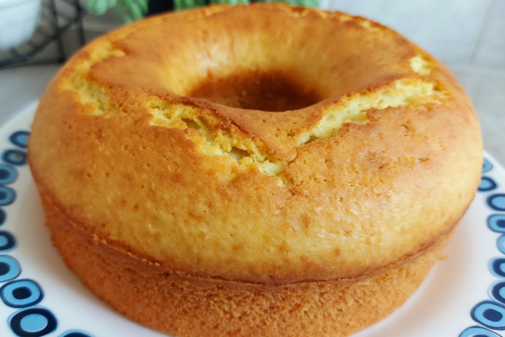 Bolo das 6 chávenas! Um bolo FABULOSO! Não necessita de balança para pesar os ingredientes Bolo das 6 chávenas! Um bolo FABULOSO! Não necessita de balança para pesar os ingredientes