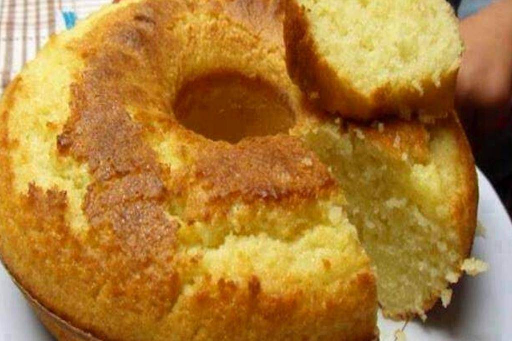 Bolo de iogurte, docinho e saudável para crianças Bolo de iogurte, docinho e saudável para crianças