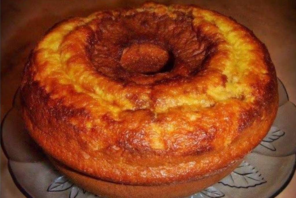 Bolo de iogurte marmoreado, simples e com um sabor incomparável Bolo de iogurte marmoreado, simples e com um sabor incomparável