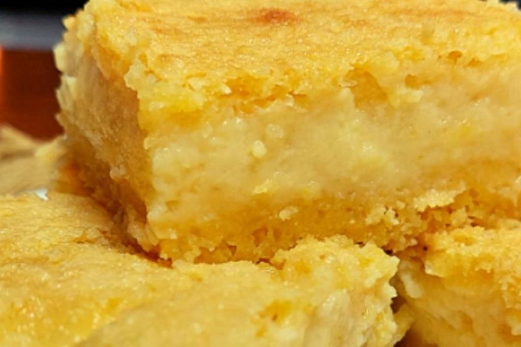 Bolo de milho com queijo igual da fazenda, cremosinho e com sabor incomparável Bolo de milho com queijo igual da fazenda, cremosinho e com sabor incomparável