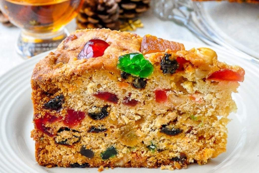 Bolo de natal, a crocância das frutas cristalizadas, tornam uma maravilha da primeira à última fatia Bolo de natal, a crocância das frutas cristalizadas, tornam uma maravilha da primeira à última fatia