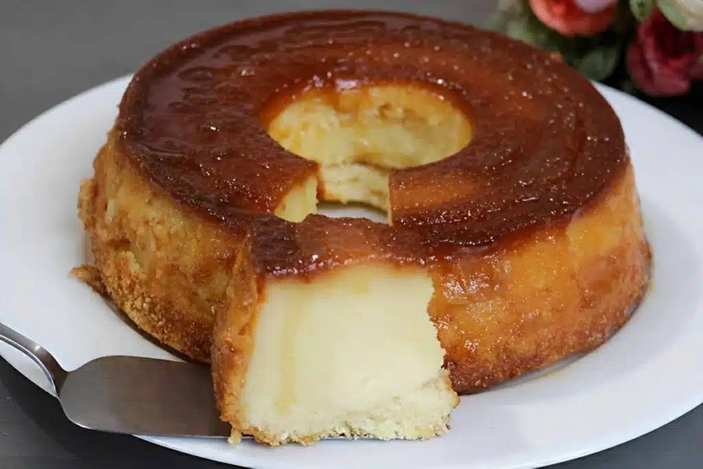 Bolo queijadinha é uma delícia, com textura de pudim e um sabor incrível que dá água na boca Bolo queijadinha é uma delícia, com textura de pudim e um sabor incrível que dá água na boca