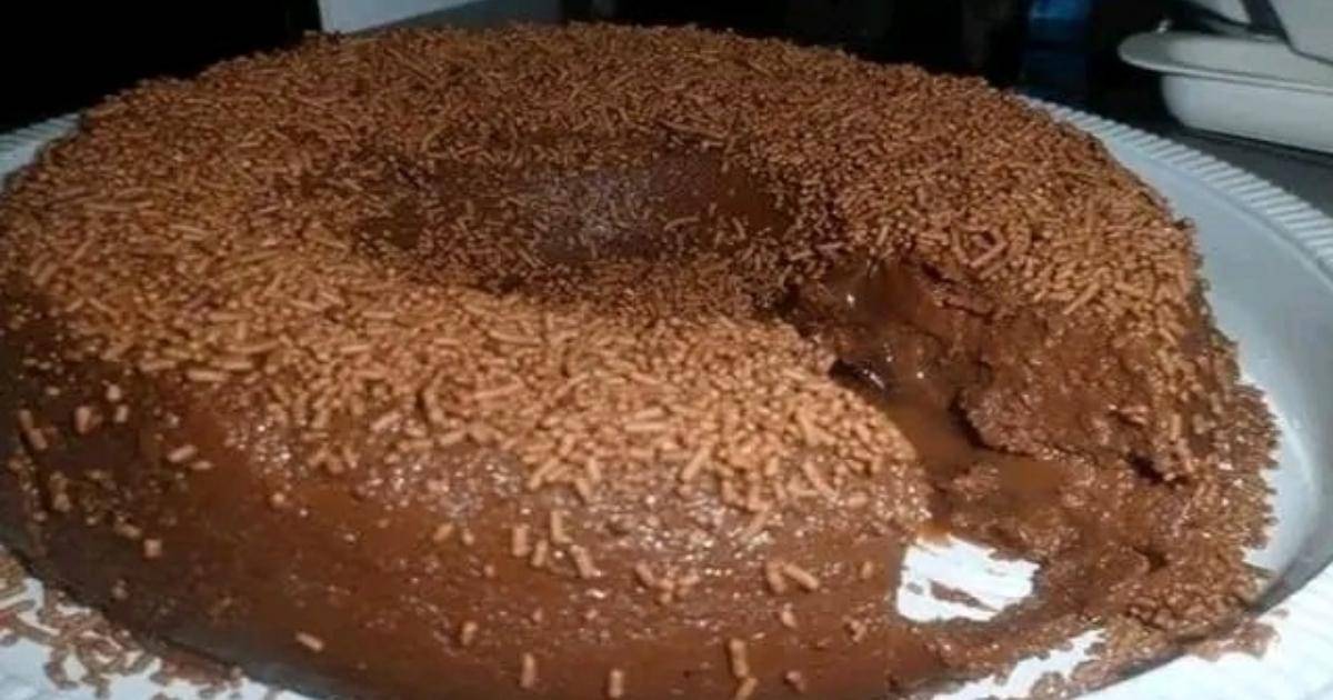 Brigadeirão de forno prático, a sobremesa que vai deixar todos babando Brigadeirão de forno prático, a sobremesa que vai deixar todos babando