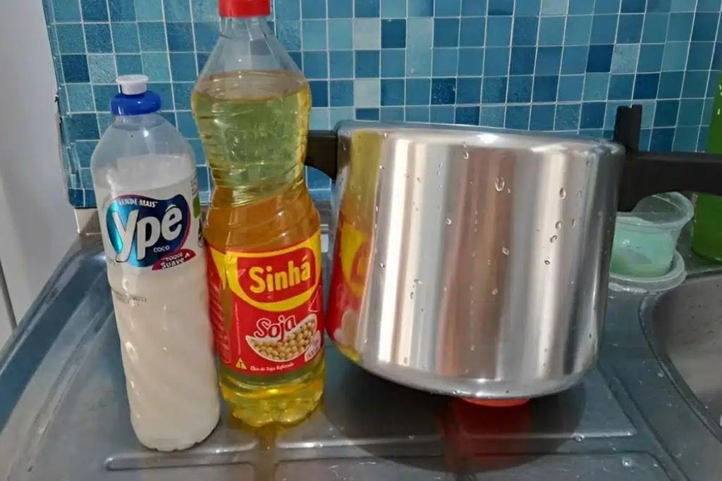Brilha alumínio caseiro, com ingredientes que tem no armário deixe suas panelas novinhas Brilha alumínio caseiro, com ingredientes que tem no armário deixe suas panelas novinhas