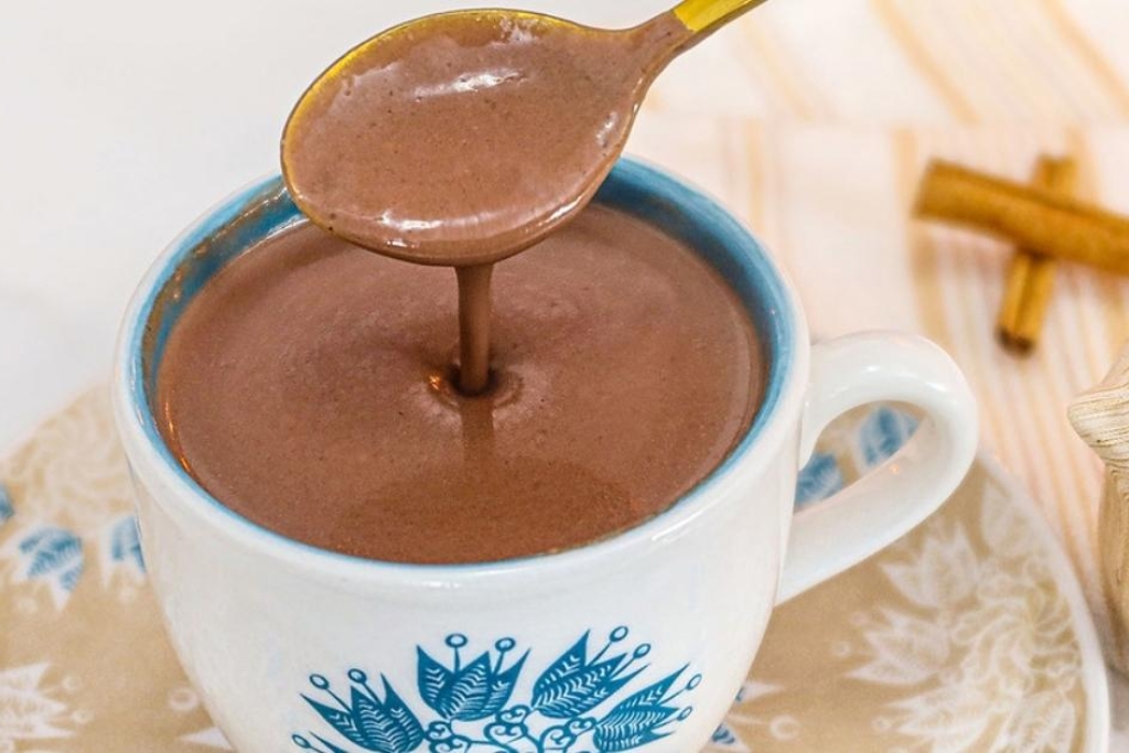 Chocolate quente cremoso, perfeito para dias frios do Sul Chocolate quente cremoso, perfeito para dias frios do Sul