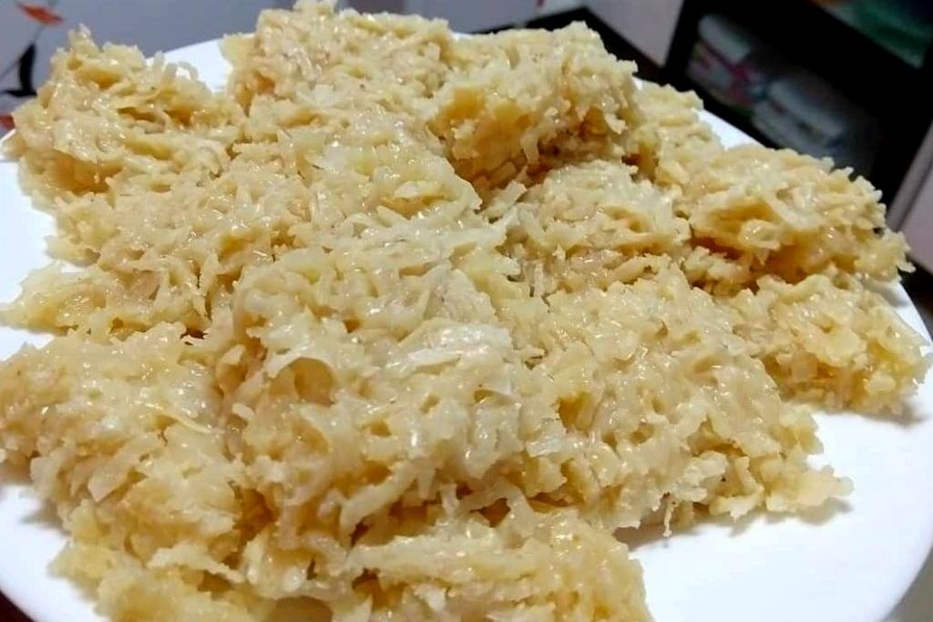 Cocada de leite condensado, fica super cremosa por dentro e muito saborosa Cocada de leite condensado, fica super cremosa por dentro e muito saborosa