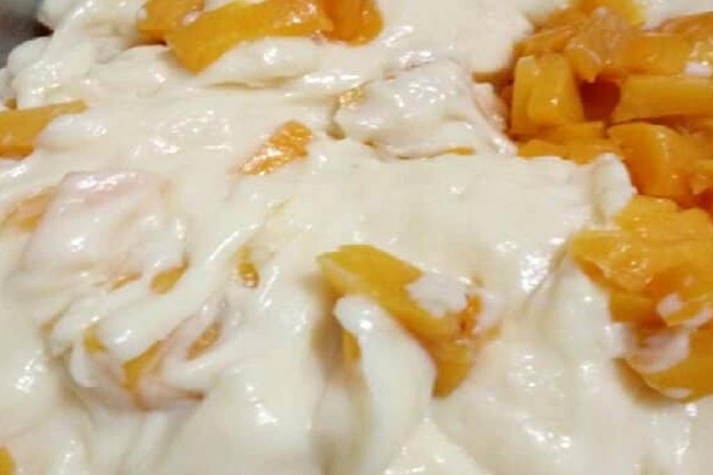 Creme belga com pêssegos, completamente saboroso para seus recheios Creme belga com pêssegos, completamente saboroso para seus recheios