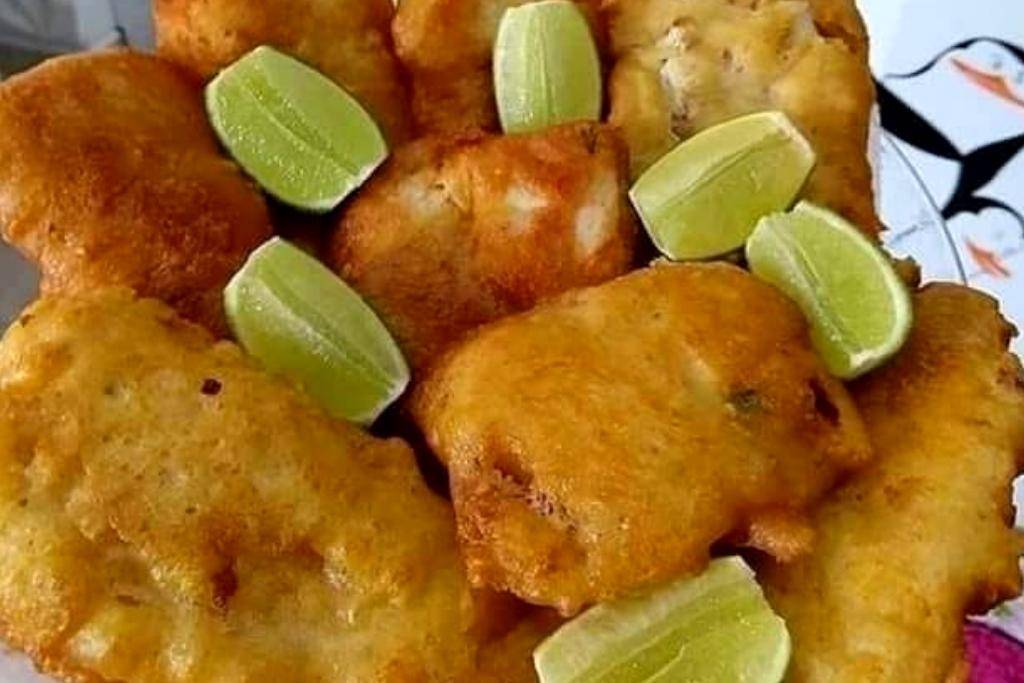 Filé de peixe dore, fica crocante por fora e macio por dentro Filé de peixe dore, fica crocante por fora e macio por dentro
