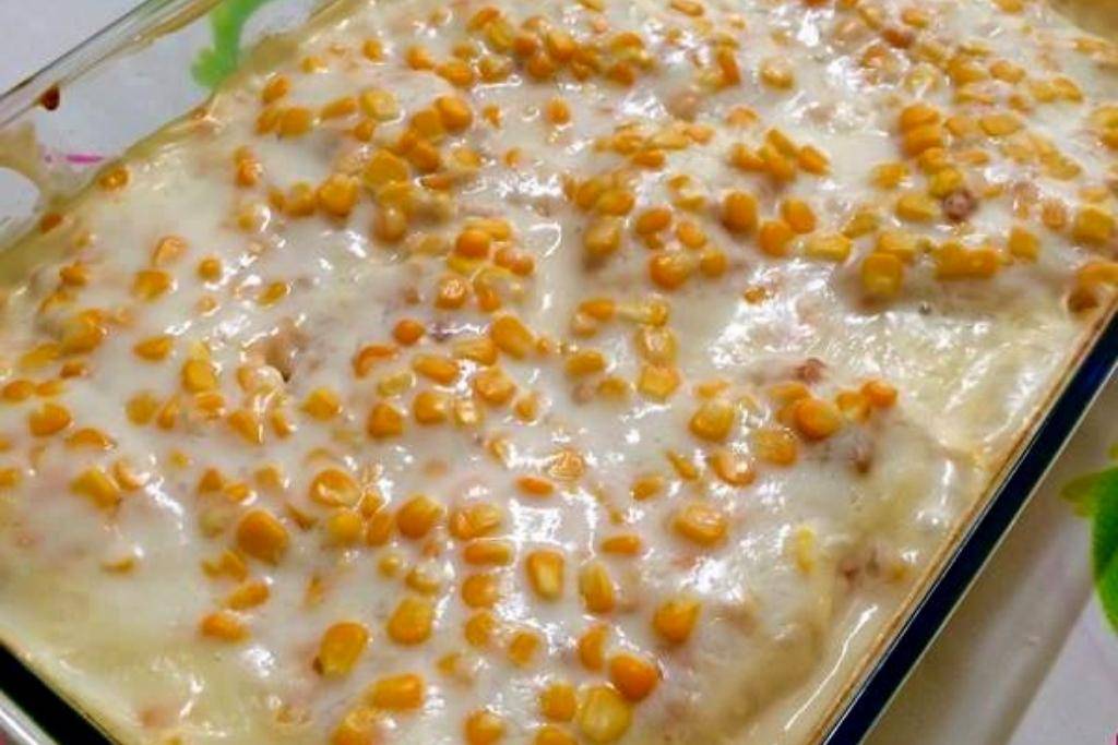 Frango ao creme de milho para uma refeição rápida e saborosa Frango ao creme de milho para uma refeição rápida e saborosa