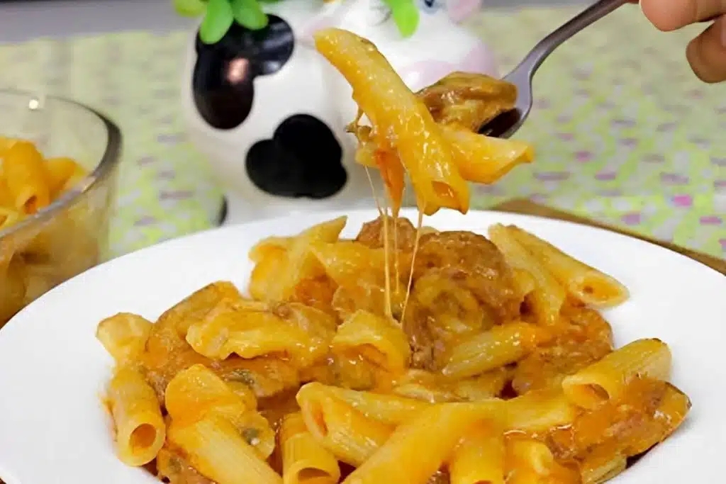 Macarrão cremoso na panela de pressão, uma massa simples e rápida para qualquer dia da semana Macarrão cremoso na panela de pressão, uma massa simples e rápida para qualquer dia da semana