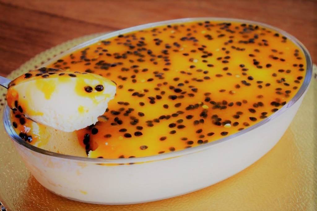 Mousse de maracujá mais cremoso que você já viu Mousse de maracujá mais cremoso que você já viu