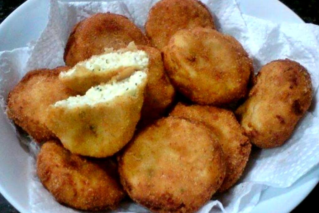 Nuggets caseiro de frango, a criançada toda vai amar é tudo gostoso Nuggets caseiro de frango, a criançada toda vai amar é tudo gostoso