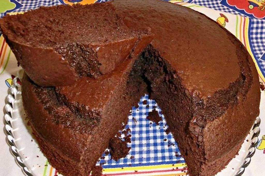 O Bolo fofo de Chocolate que foi um sucesso em 2022 O Bolo fofo de Chocolate que foi um sucesso em 2022