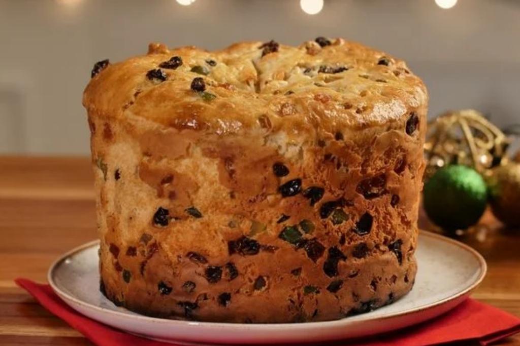 Panetone caseiro, essa serve até pra venda é tudo muito gostoso Panetone caseiro, essa serve até pra venda é tudo muito gostoso