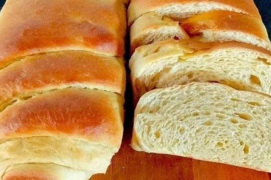 Pão amanteigado muito saboroso, perfeito para seu café da manhã ou lanche da tarde Pão amanteigado muito saboroso, perfeito para seu café da manhã ou lanche da tarde