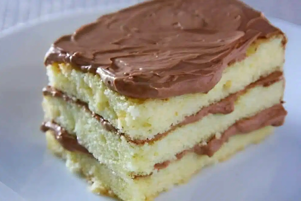 Pão de ló para bolos recheados, um bolo macio fofinho e que combina com qualquer recheio Pão de ló para bolos recheados, um bolo macio fofinho e que combina com qualquer recheio