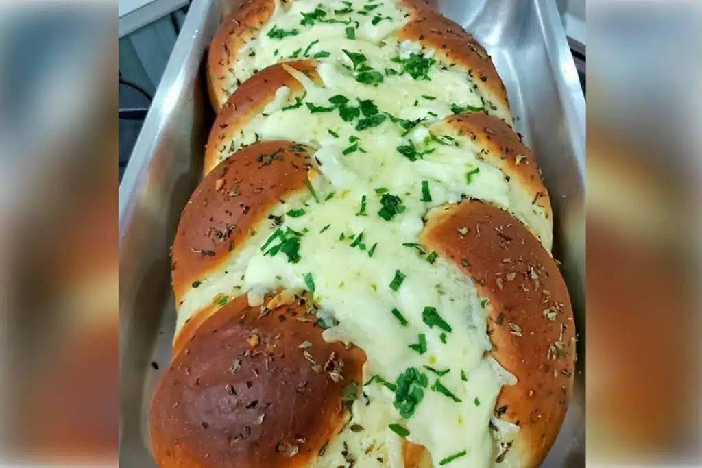 Pão de requeijão caseiro um lanche delicioso, simples e fácil de preparar Pão de requeijão caseiro um lanche delicioso, simples e fácil de preparar