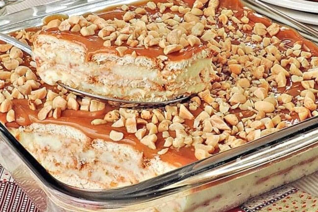 Pavê de amendoim com doce de leite, um docinho inesquecível Pavê de amendoim com doce de leite, um docinho inesquecível