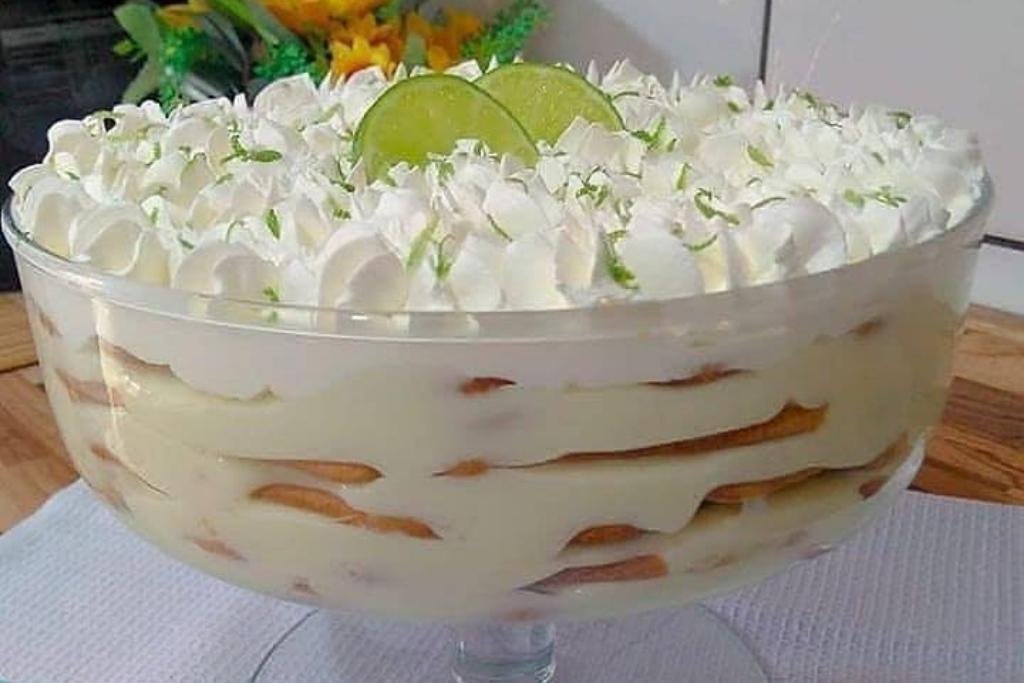 Pavê de limão fantástico com 3 ingredientes e tão fácil que vai fazer todo dia Pavê de limão fantástico com 3 ingredientes e tão fácil que vai fazer todo dia