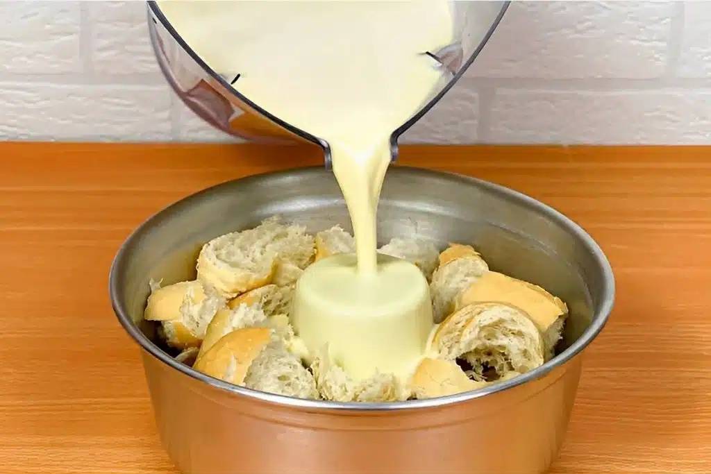Pudim de pão igual vovó fazia delicioso consistente e perfeito para a sobremesa Pudim de pão igual vovó fazia delicioso consistente e perfeito para a sobremesa