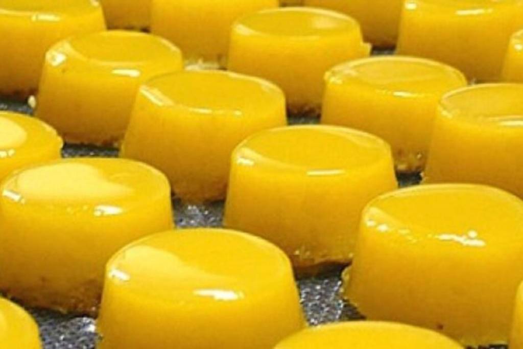 Quindim de leite condensado surpreenda sua família, temos certeza que todos vão amar Quindim de leite condensado surpreenda sua família, temos certeza que todos vão amar