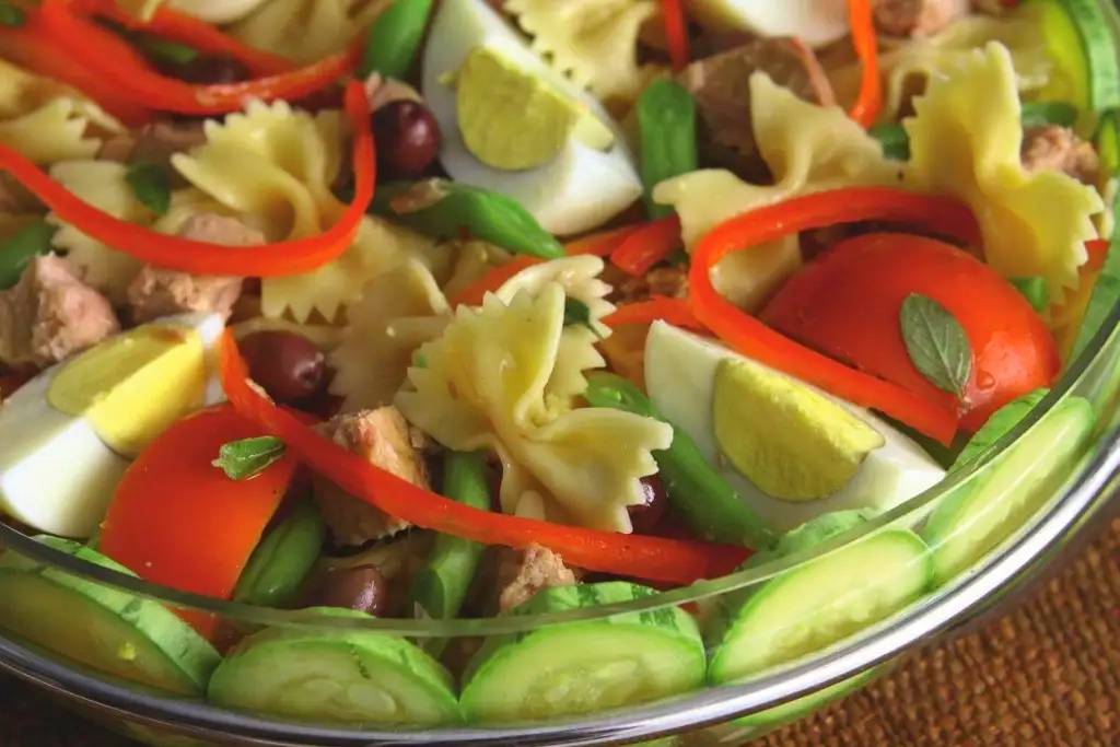 Salada de farfalle com atum, vagem e azeitona! Tudo Gostoso G1 Salada de farfalle com atum, vagem e azeitona! Receita do Rodrigo