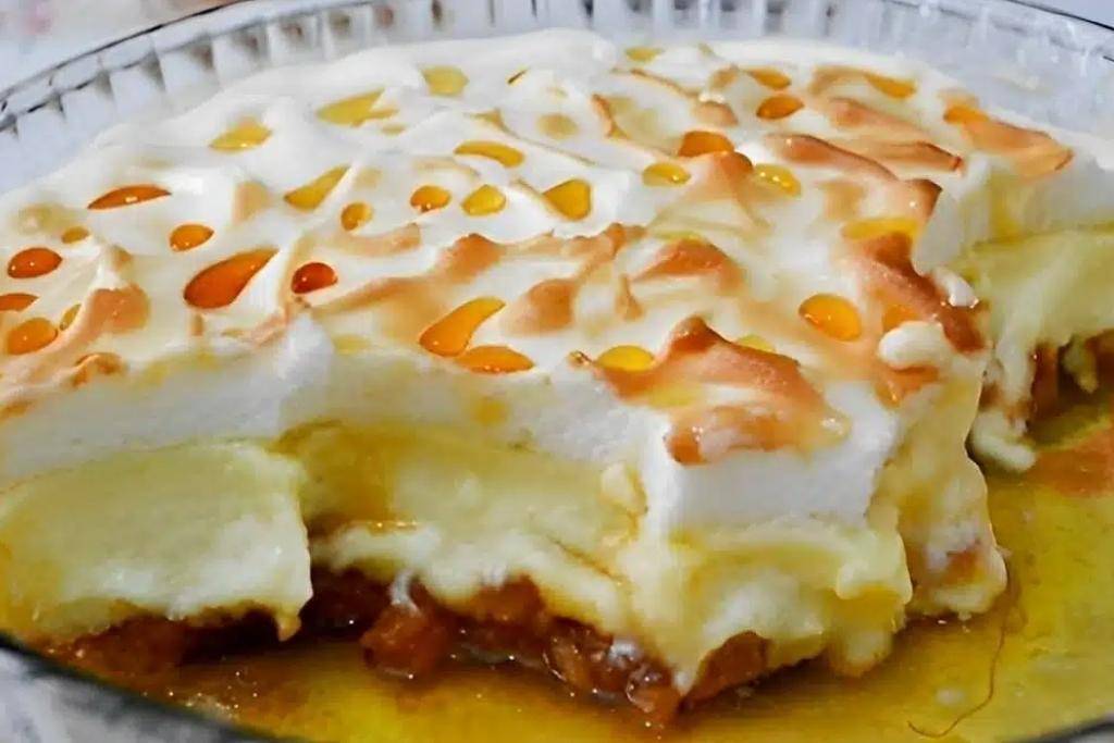 Sobremesa de banana fácil e perfeita para sua refeição com a família e amigos Sobremesa de banana fácil e perfeita para sua refeição com a família e amigos