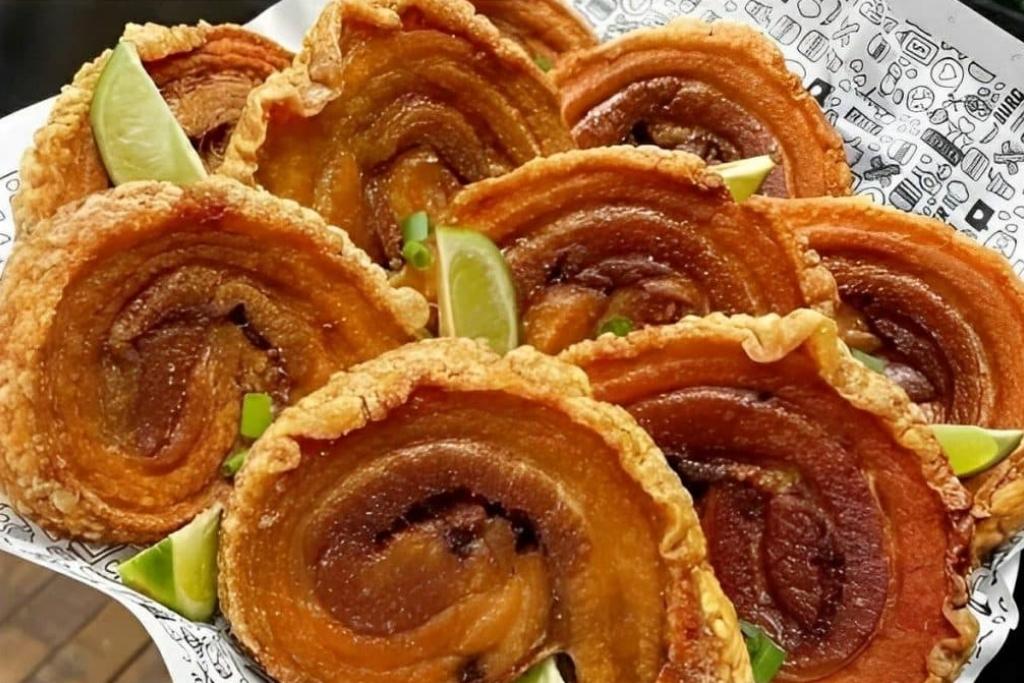 Torresmo de rolo caseiro, um aperitivo maravilhoso com gostinho de interior Torresmo de rolo caseiro, um aperitivo maravilhoso com gostinho de interior