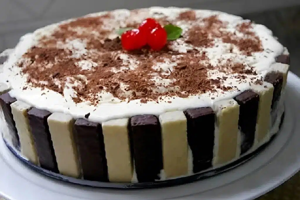 Torta de bis uma sobremesa tão fácil que até criança consegue preparar Torta de bis uma sobremesa tão fácil que até criança consegue preparar