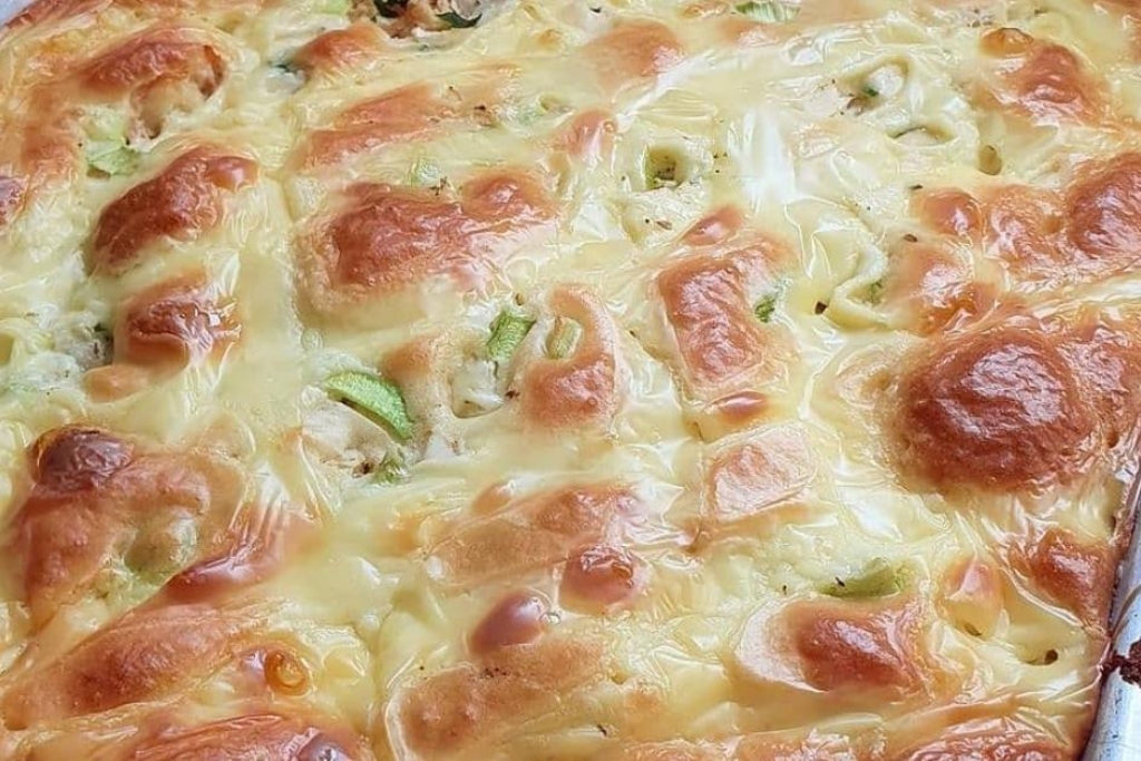 Torta de liquidificador especial, com cobertura de requeijão cremoso deliciosa! Torta de liquidificador especial, com cobertura de requeijão cremoso deliciosa!