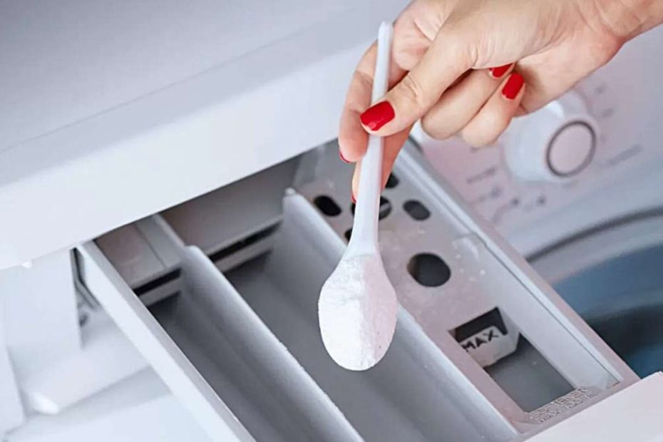 Remove o calcário da máquina de lavar roupa, duas colheres de sopa deste ingrediente são suficientes