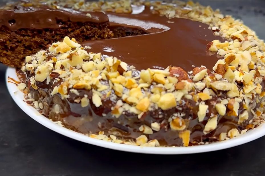 Bolo de cenoura com chocolate! Sem farinha, Sem Açúcar e Sem óleo!